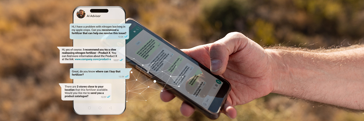 AI advisor on WhatsApp providing a slow-release nitrogen fertilizer recommendation to a farmer asking about nitrogen leaching in apple crops